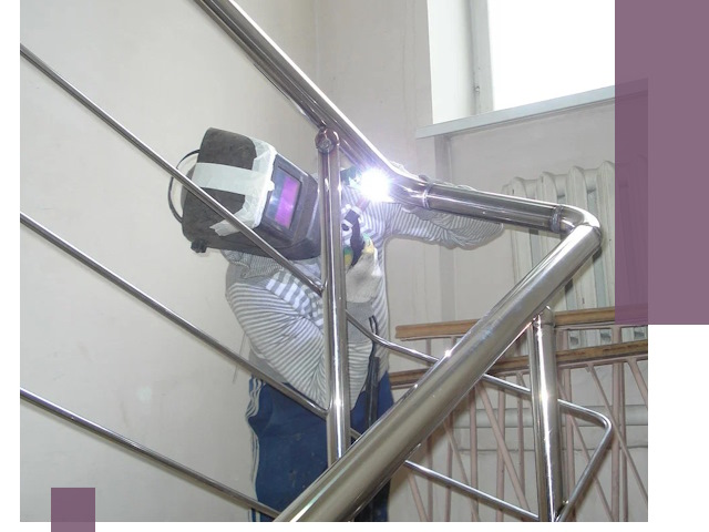 Монтаж перил и ограждений качественно в Морозовске