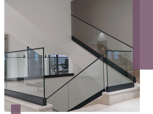 Стеклянные перила премиум-класса с установкой в Морозовске