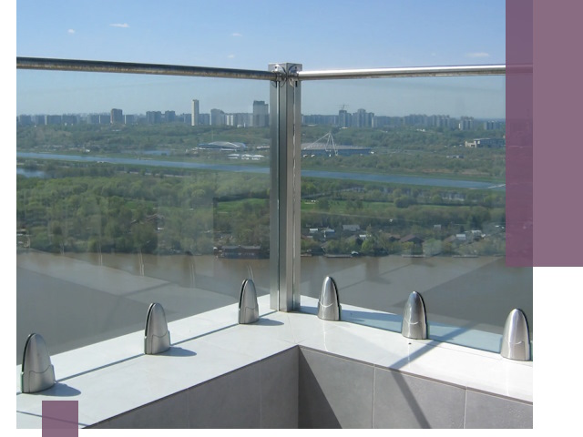 Стеклянные парапеты премиум класса в Морозовске для домов и бизнесов